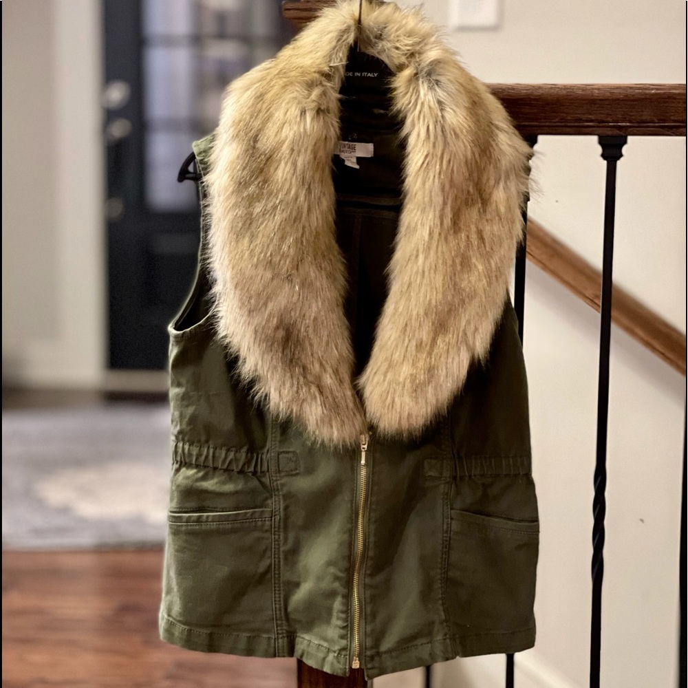 Army Green Faux Fur Trimmed Vest
